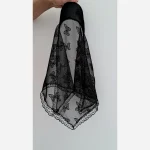 مینی اسکارف نقابدار سه گوش گیپور مشکی ابعاد 68 در 68 سانتی متر - تصویر 3