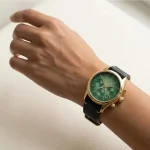 ساعت مچی زنانه بلیزر مدل کرنوگراف با قاب طلایی صفحه سبز و بند چرمی - تصویر 4