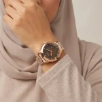ساعت مچی زنانه سیکو بند استیل رزگلد صفحه مشکی طرح سه موتور با تقویم - Image 2
