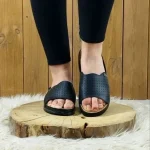 دمپایی طبی مدل سوزنی سبک با چرم صنعتی خارجی