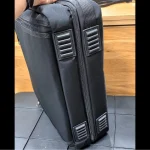 کیف اداری لپتاپی 3 کاره بنلتون جنس دیبا ضخیم رنگ مشکی - تصویر 9