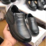کفش چرم مردانه طبی طرح کلارک رخشی مشکی سایزبزرگ - Image 2