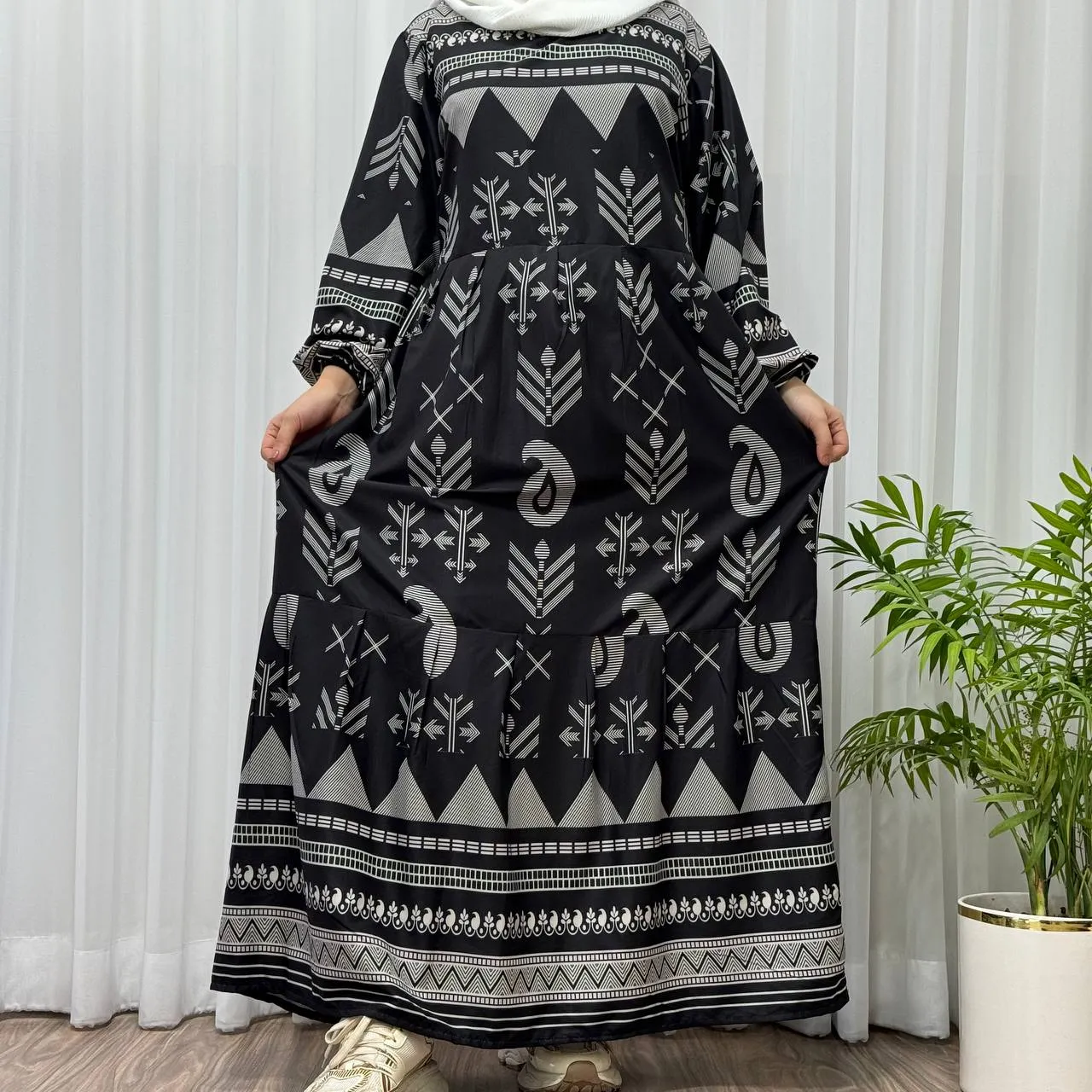 1776004206-69dbac6e1f7f3-photo_2025-05-29_19-11-04 پیراهن ساحلی زنانه بوگاتی مدل ترمه آسمانی فری سایز تا 48 آبرفت و رنگ رفت ندارد - Image 1