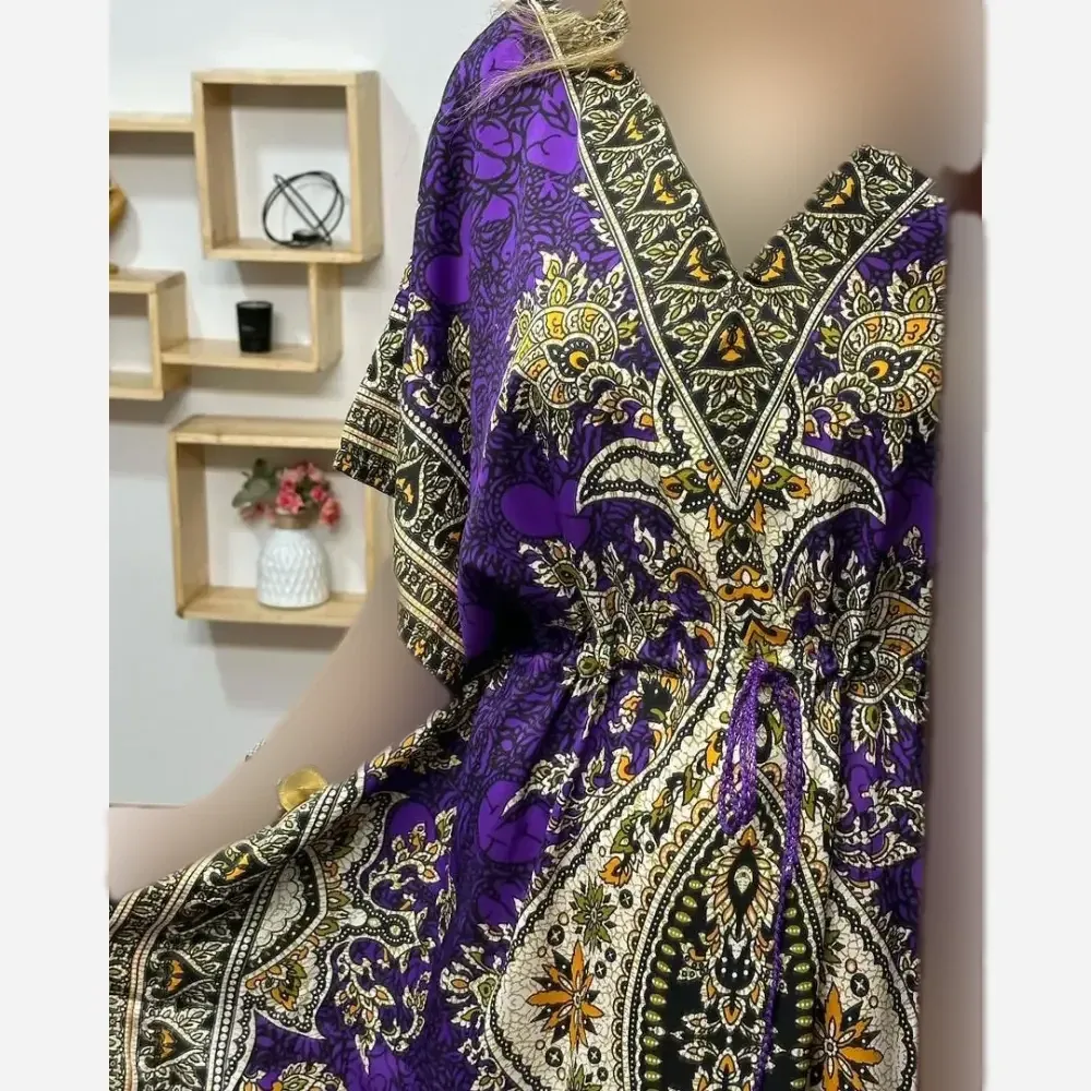 2a351dfd-fdf2-496b-b2a8-055257e48265-1 پیراهن پانچ زنانه سیلک هندی فری سایز مناسب تا 54 با قابلیت تنظیم سایز (گتدار) - تصویر 1