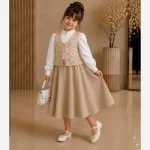 ست بلوز و دامن دخترانه با رویه سه تیکه جنس مازراتی و تور سایز 3 تا 10 سال رنگ آبی و کرم - Image 2