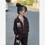ست سه تیکه دخترانه سویشرت و شلوار مناسب 4 تا 8 سال جنس دو نخ ملانژ و تاپ فنریپ نخ پنبه - Image 4