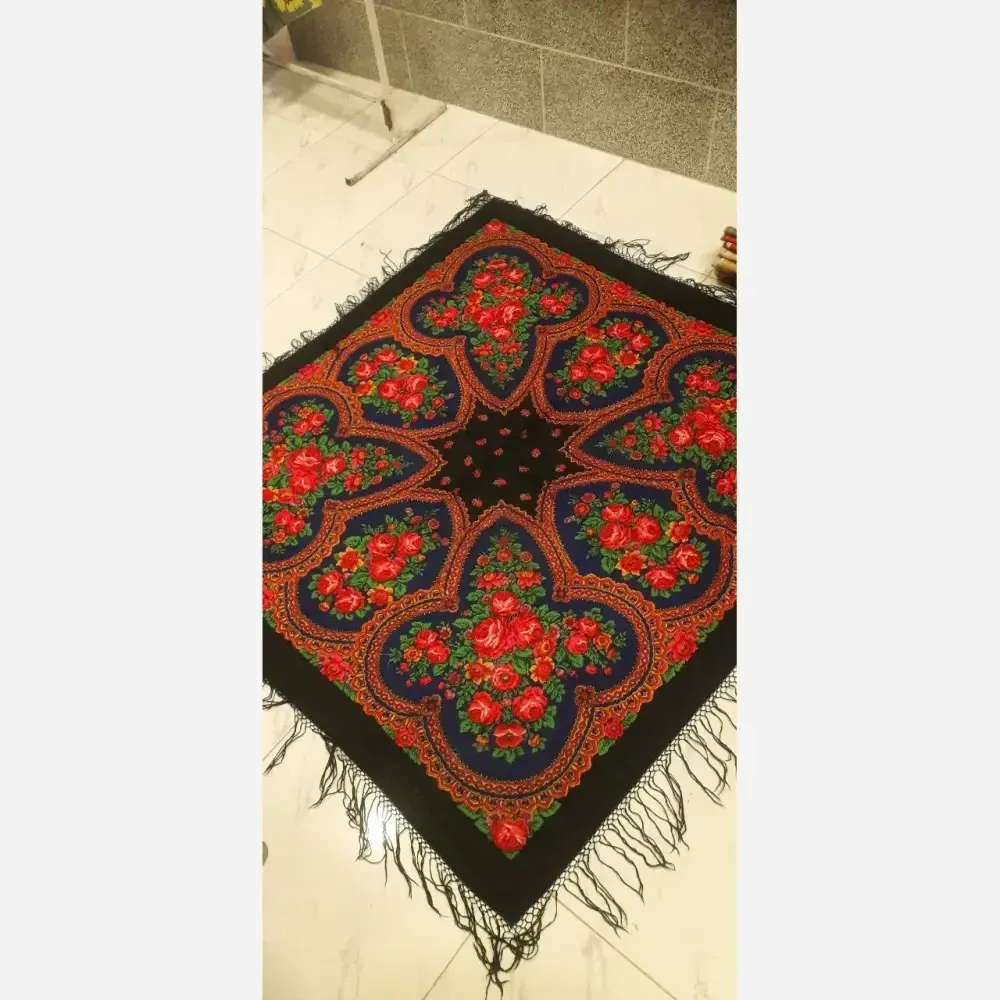 80831e10-4bb0-4d67-9f8a-76bf96806f87 روسری ترکمنی اصل پشمی پاولوا پوساد مدل جیمی قواره بزرگ مناسب پاییز زمستان بهار - تصویر 1