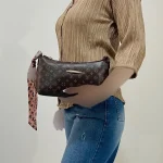 کیف دستی دوشی زنانه طرح دار کد 1419 جنس چرم مصنوعی - Image 5