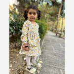 سارافون دخترانه کبریتی طرح گل آفتابگردان سایز 4 تا 6 سال - تصویر 4