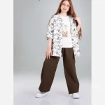ست سه تیکه دخترانه شامل شومیز کتان، تیشرت فلامنت و شلوار بگ لینن - تصویر 2
